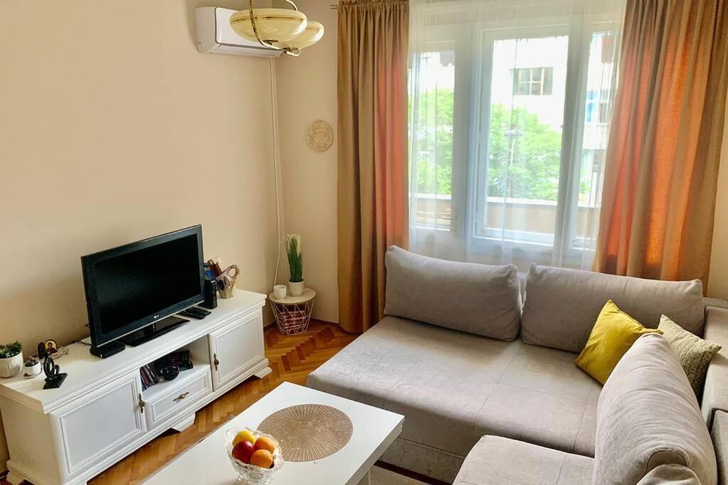 Cute, Spacious Apt In The Heart Of The Old Town Podgorica Exterior photo